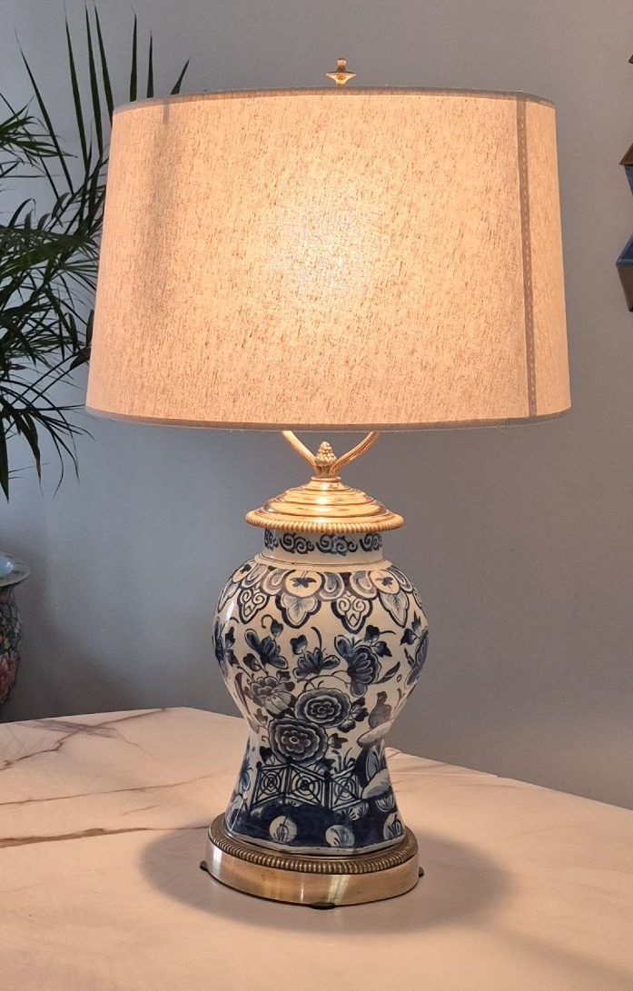 19th-century Delft Earthenware Lamp Base With Bronze Mount-photo-2