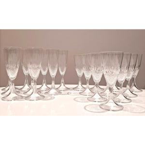 Flutes And Glasses Lalique Model Chinon