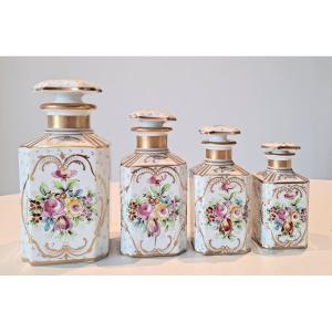 Série de 4 flacons à parfums en porcelaine blanche décor floral MEISSEN XIXème