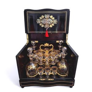 Cave à liqueur Napoléon III verrerie complète Baccarat