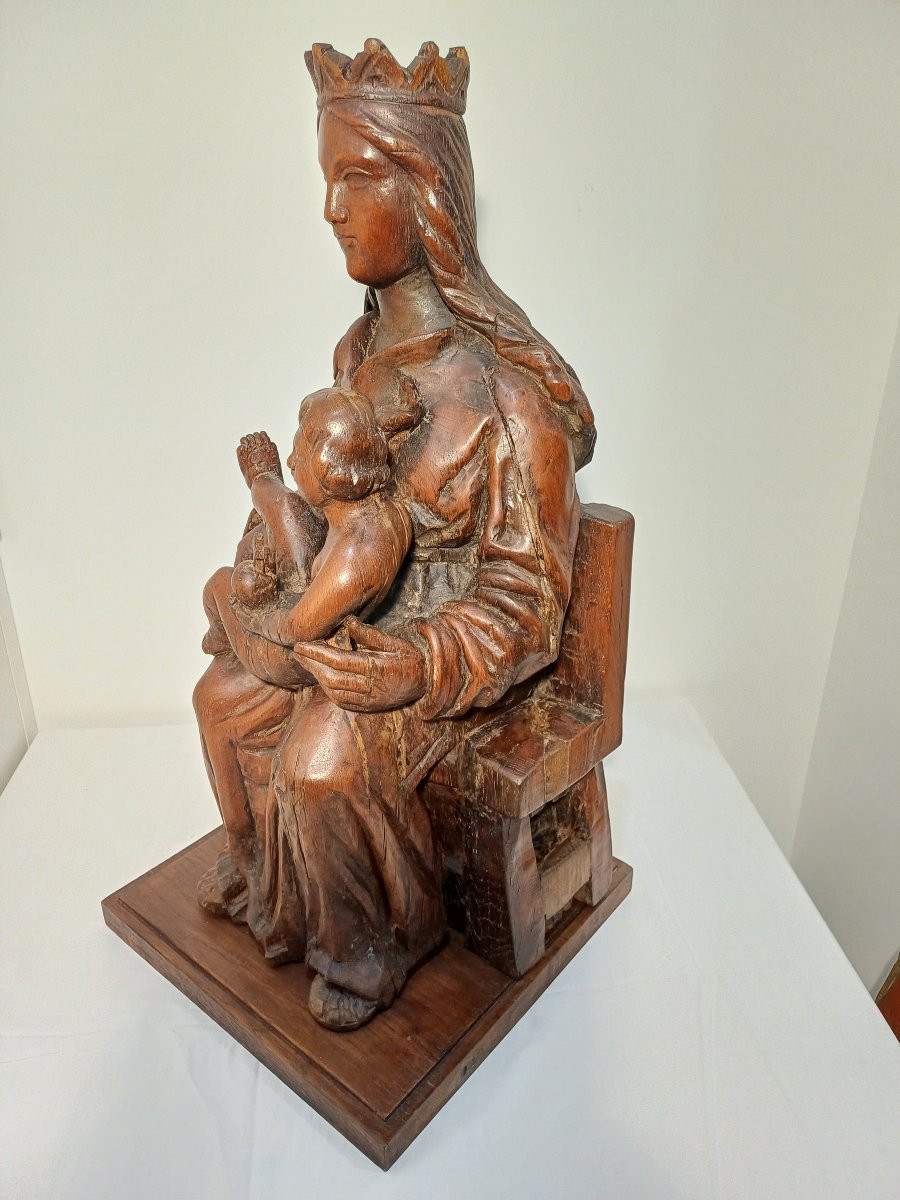 Sainte Vierge et l enfant sur son trône -photo-1