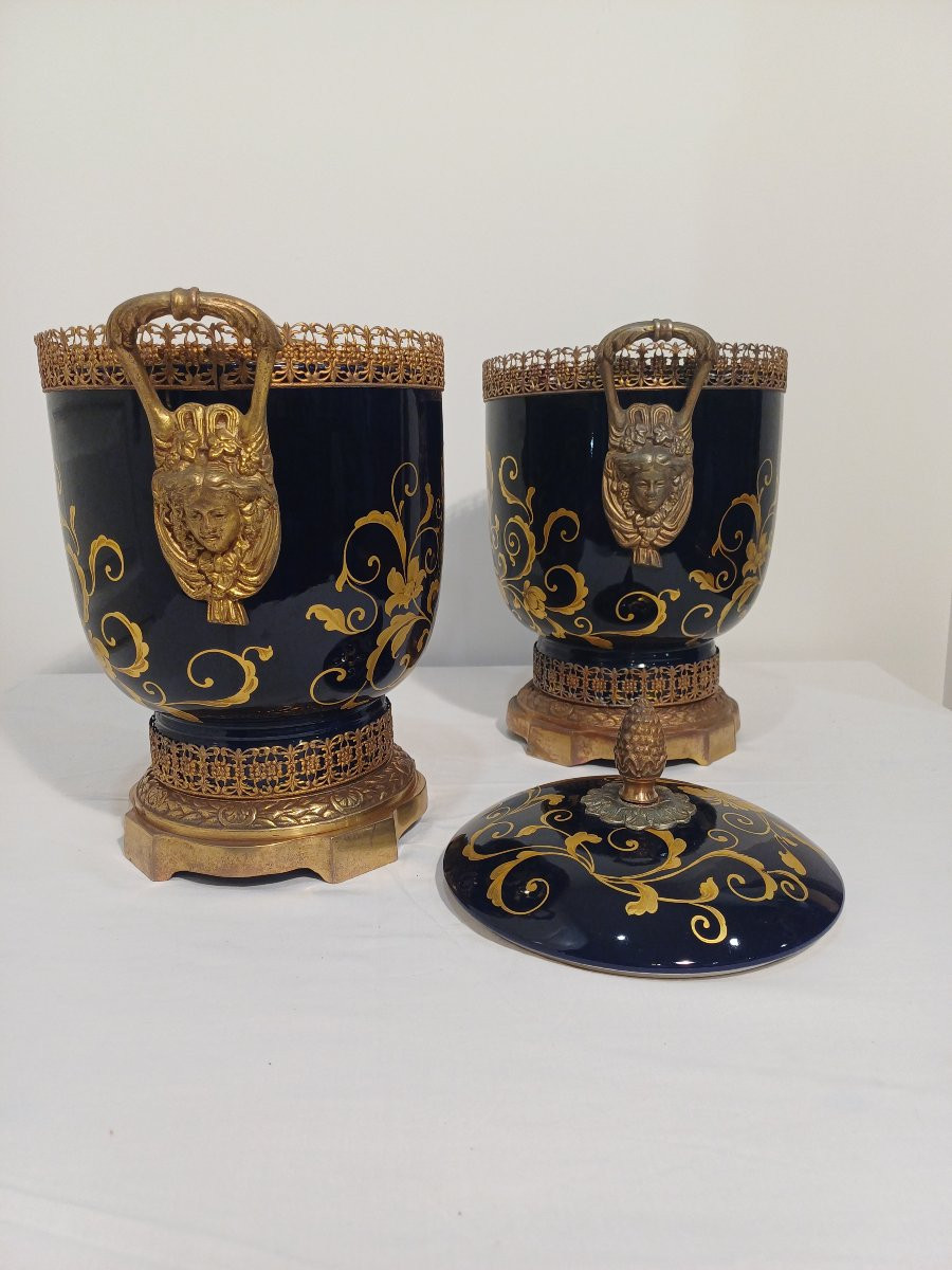 Paire de Sceaux à glaces et bouteilles en porcelaine  et bronze-photo-4