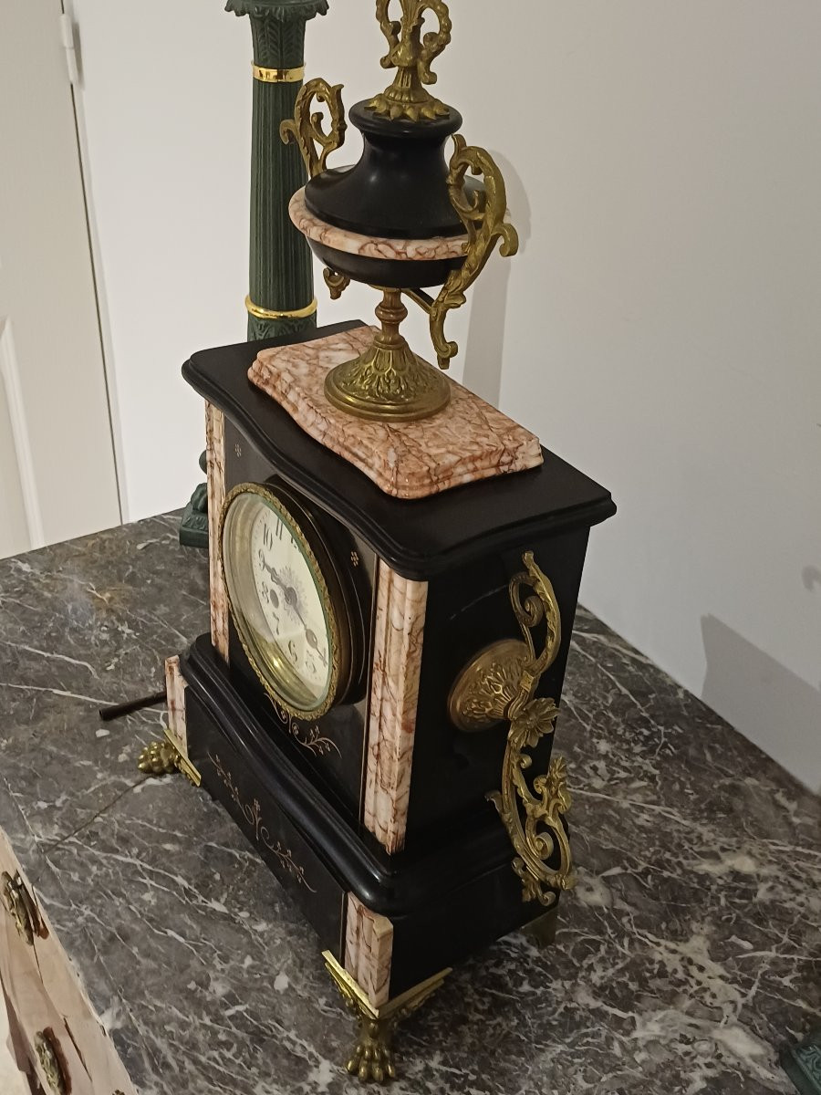 Borne Clock In Black And Pink Veined Marble -photo-3