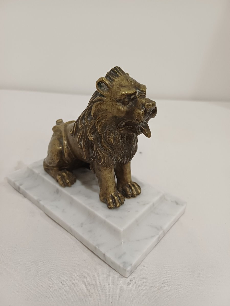 Lion en Bronze sur socle en marbre -photo-2