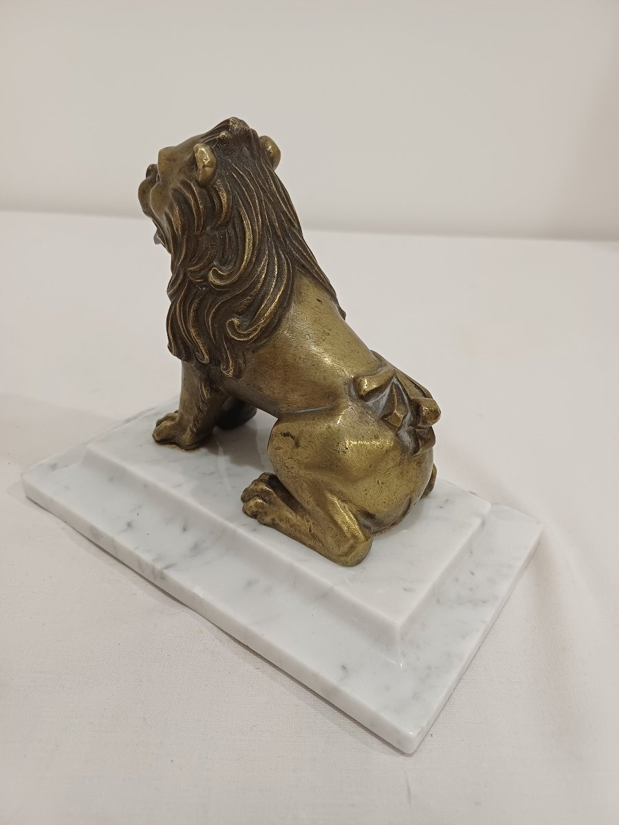 Lion en Bronze sur socle en marbre -photo-4