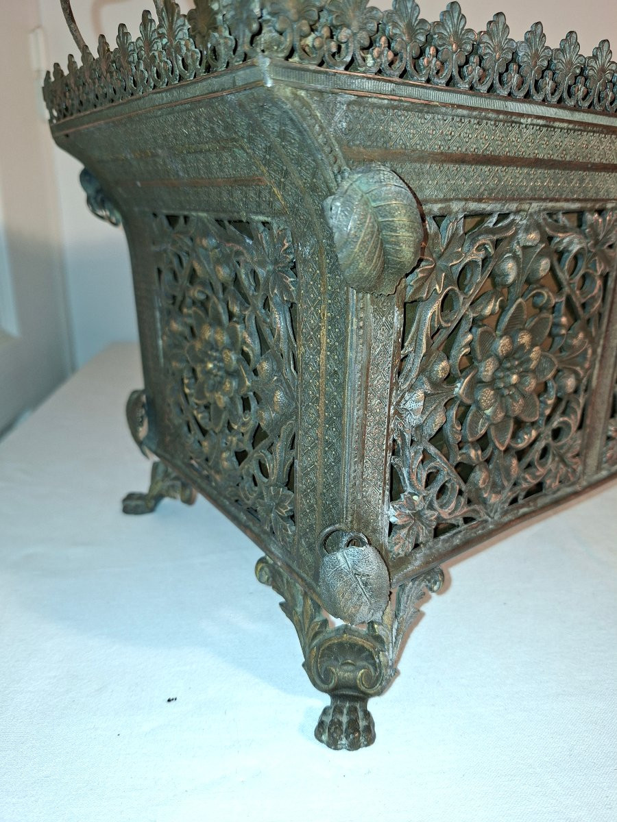 Napoleon III Style Copper Planter With Patinated Repoussé Finish, Louis XVI Style -photo-2