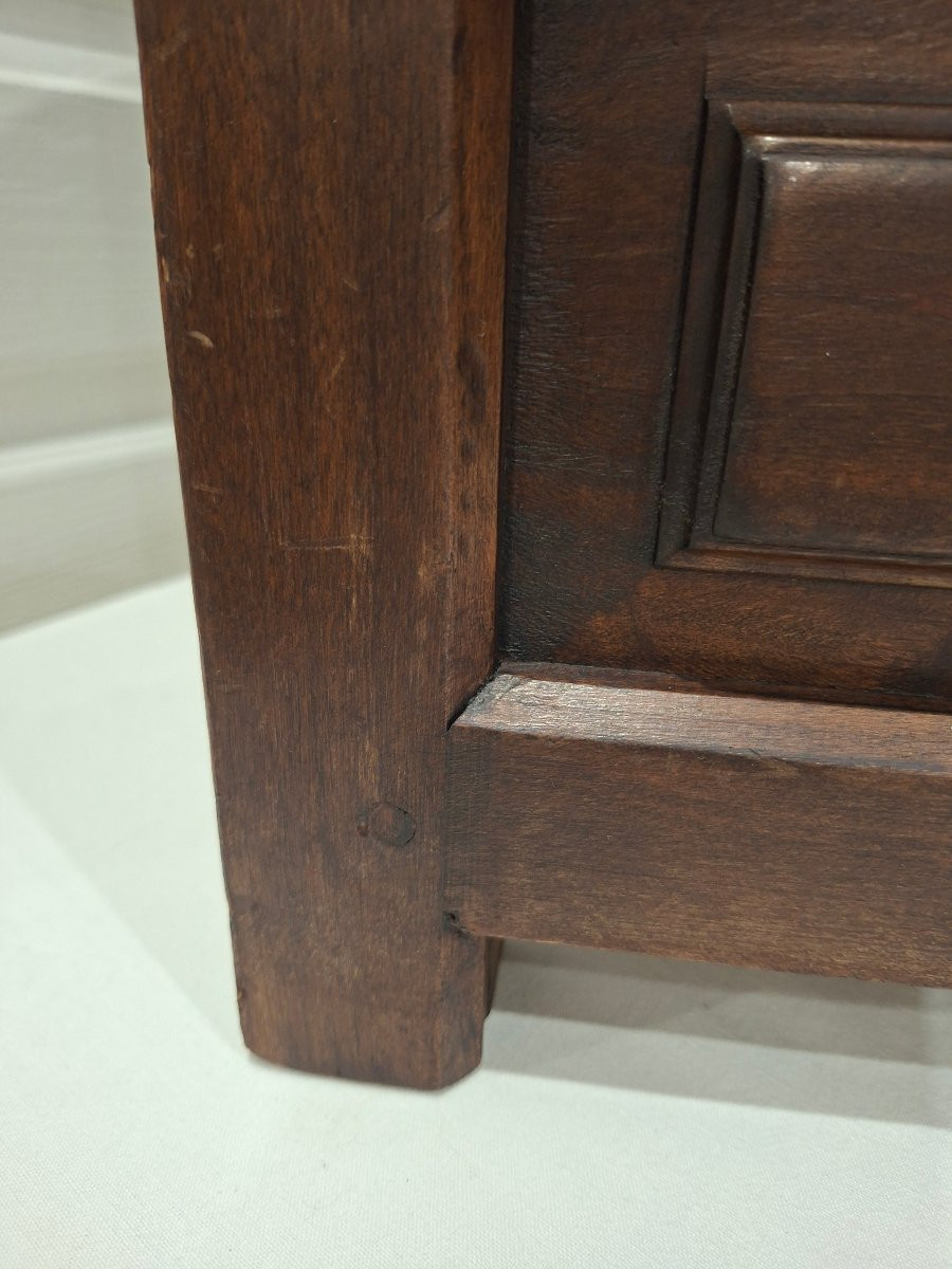 Spanish-style Oak Chest -photo-1