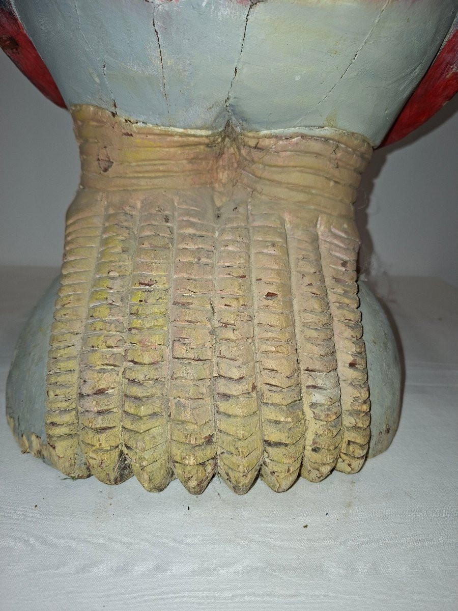 Ara Parrot In Molave Wood, Polychrome Painted -photo-2