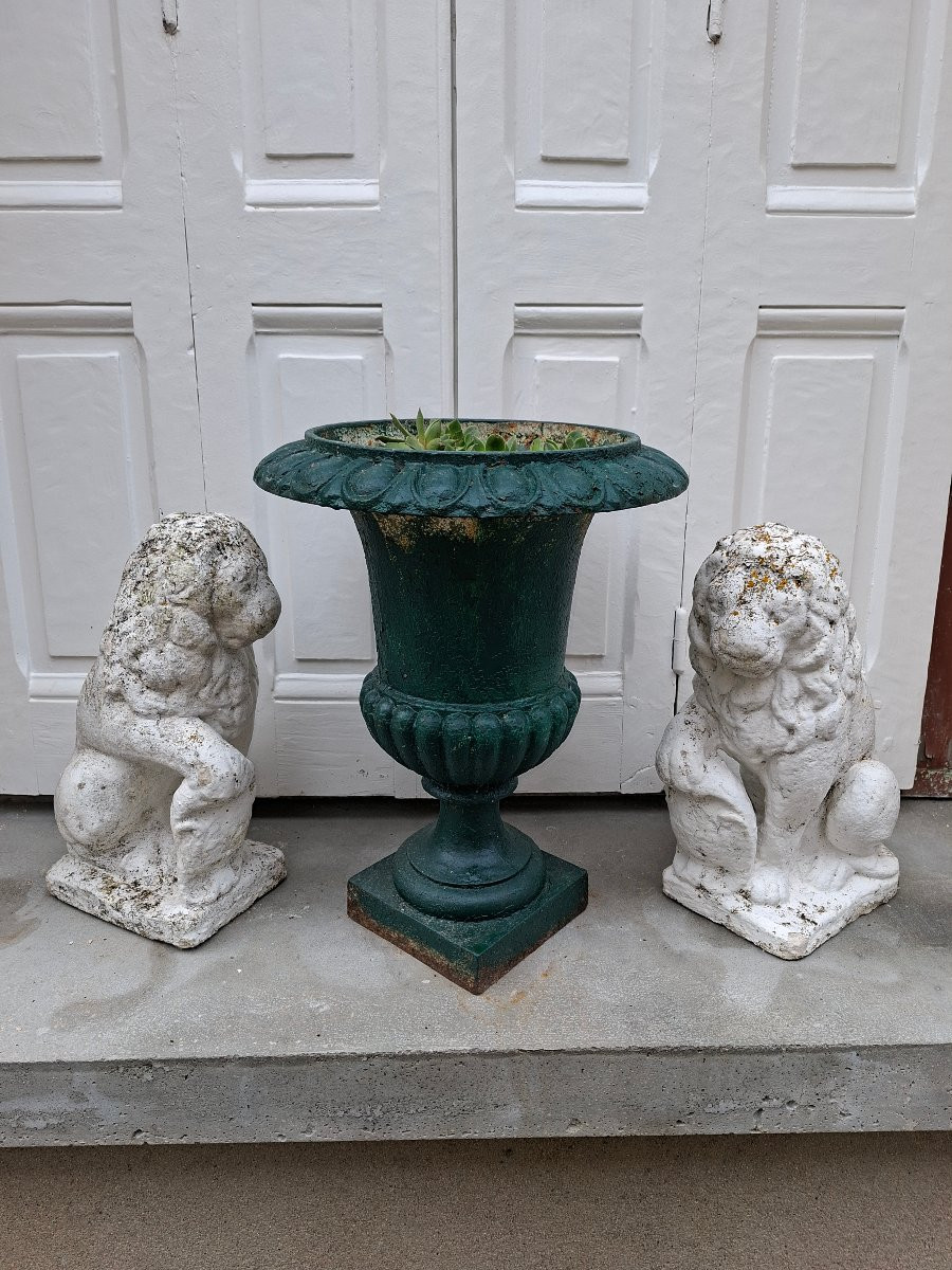 Paire de Lions En Pierre Reconstituée -photo-2