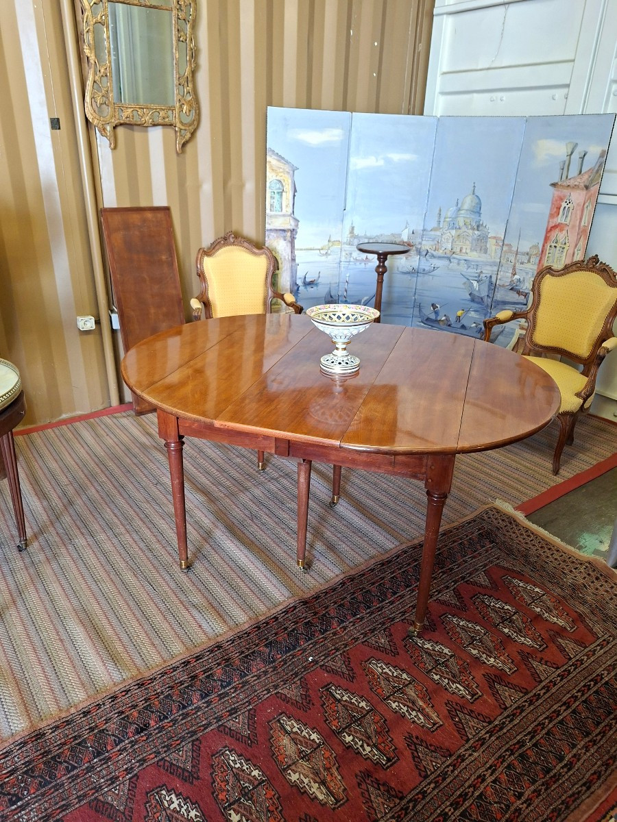 Mahogany Shutter Table On 6 Castor Legs With Extensions