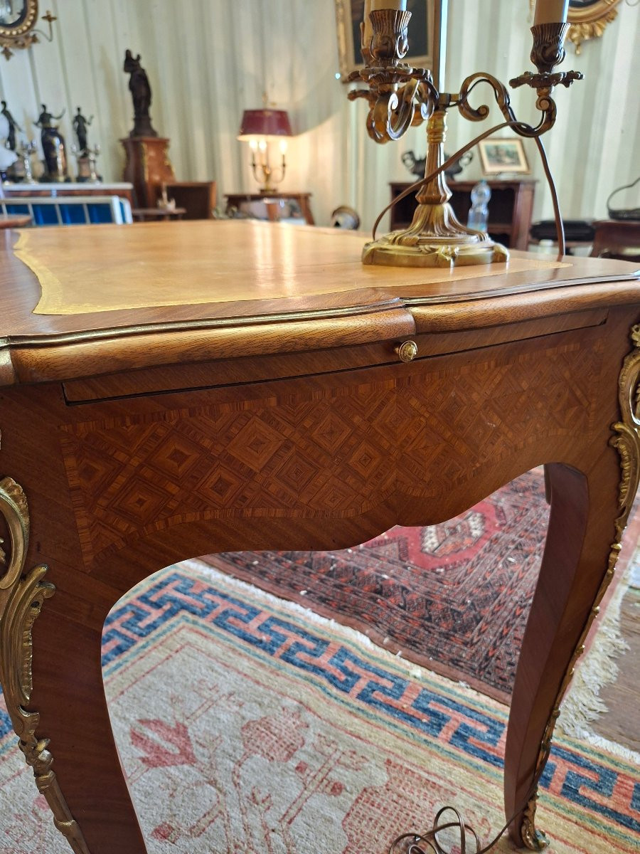 Bureau Plat style Louis XV en Marqueterie de Bois de Rose-photo-4