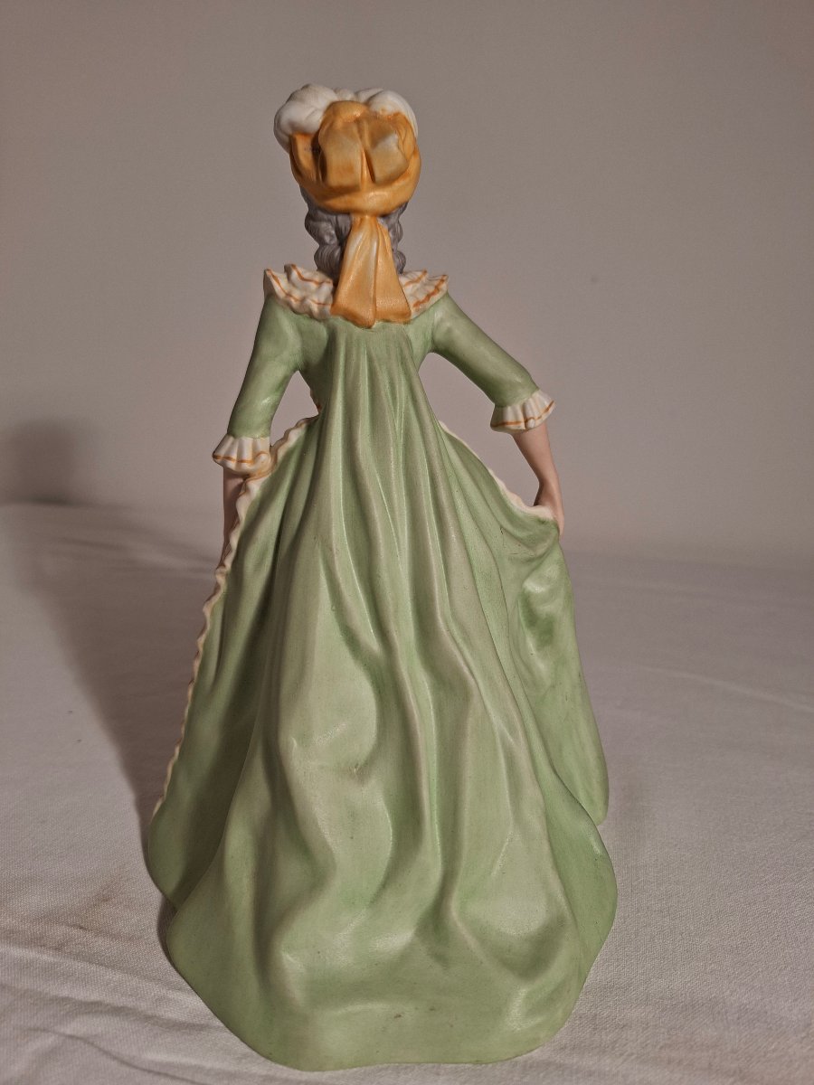 Marie-Antoinette Reine de France En Bisuit de Porcelaine -photo-2