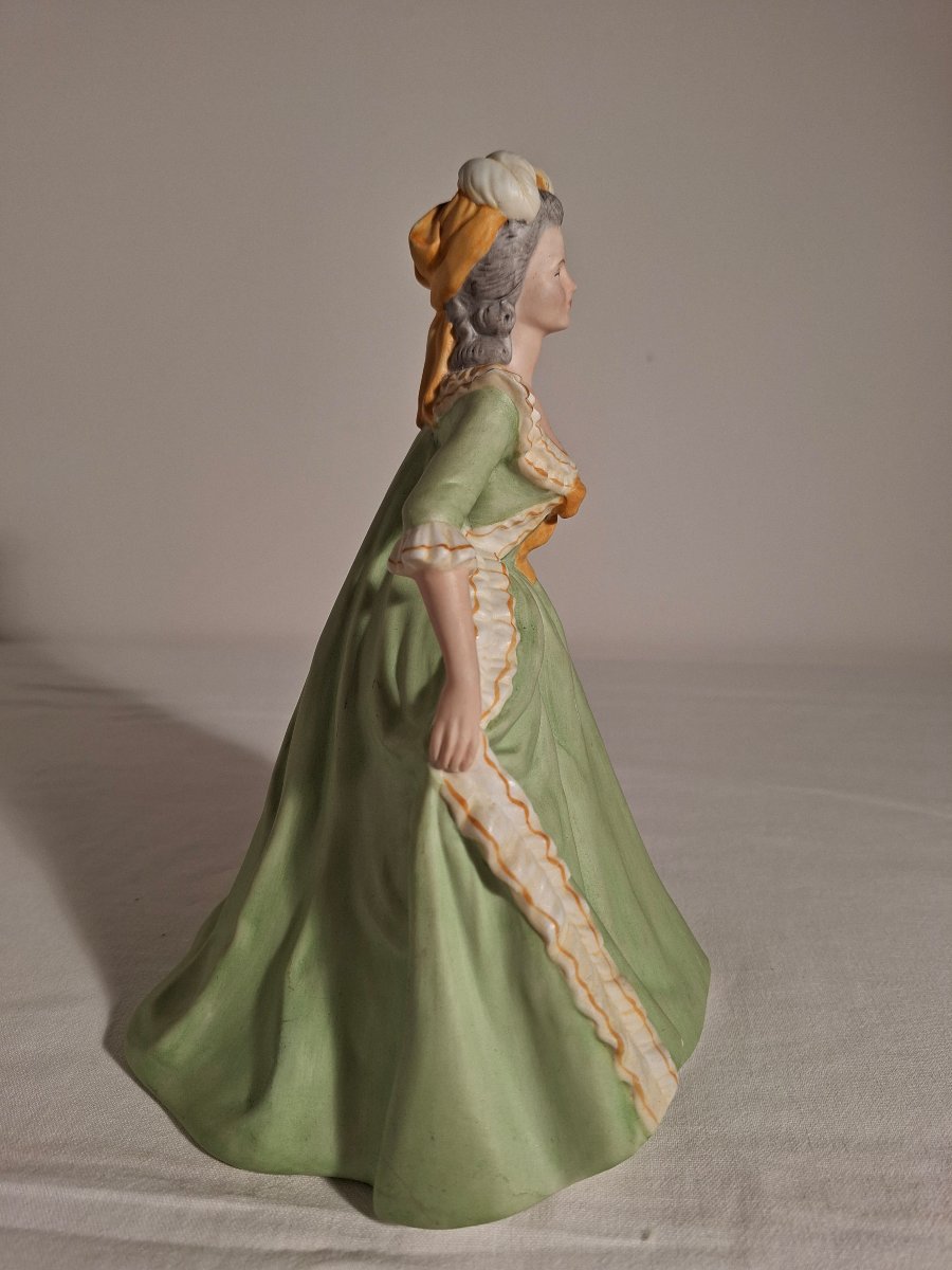 Marie-Antoinette Reine de France En Bisuit de Porcelaine -photo-3