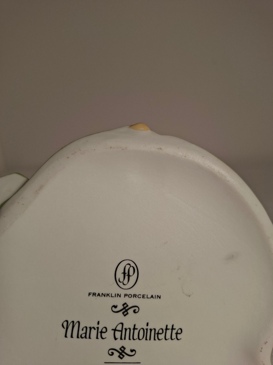 Marie-Antoinette Reine de France En Bisuit de Porcelaine -photo-2