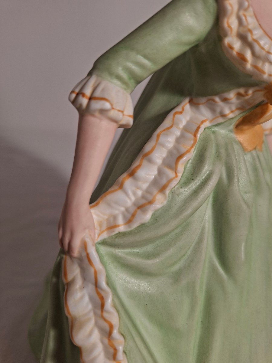 Marie-Antoinette Reine de France En Bisuit de Porcelaine -photo-4