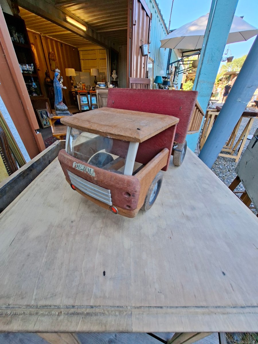 Proantic: Vintage Wooden Toy