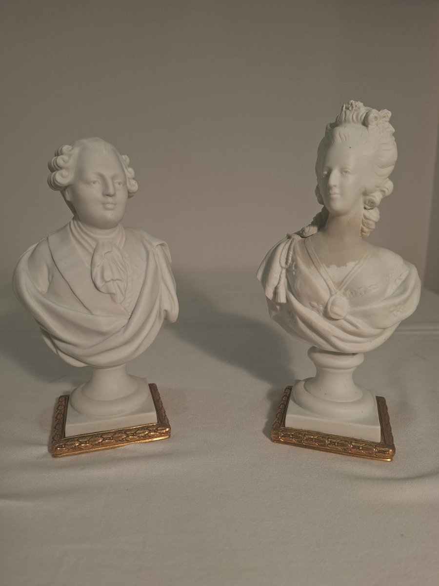 Bustes de Louis XVI et Marie -Antoinette en Bscuit de Porcelaine 