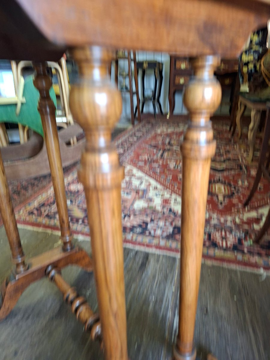 Side Table With 4 Legs-photo-4