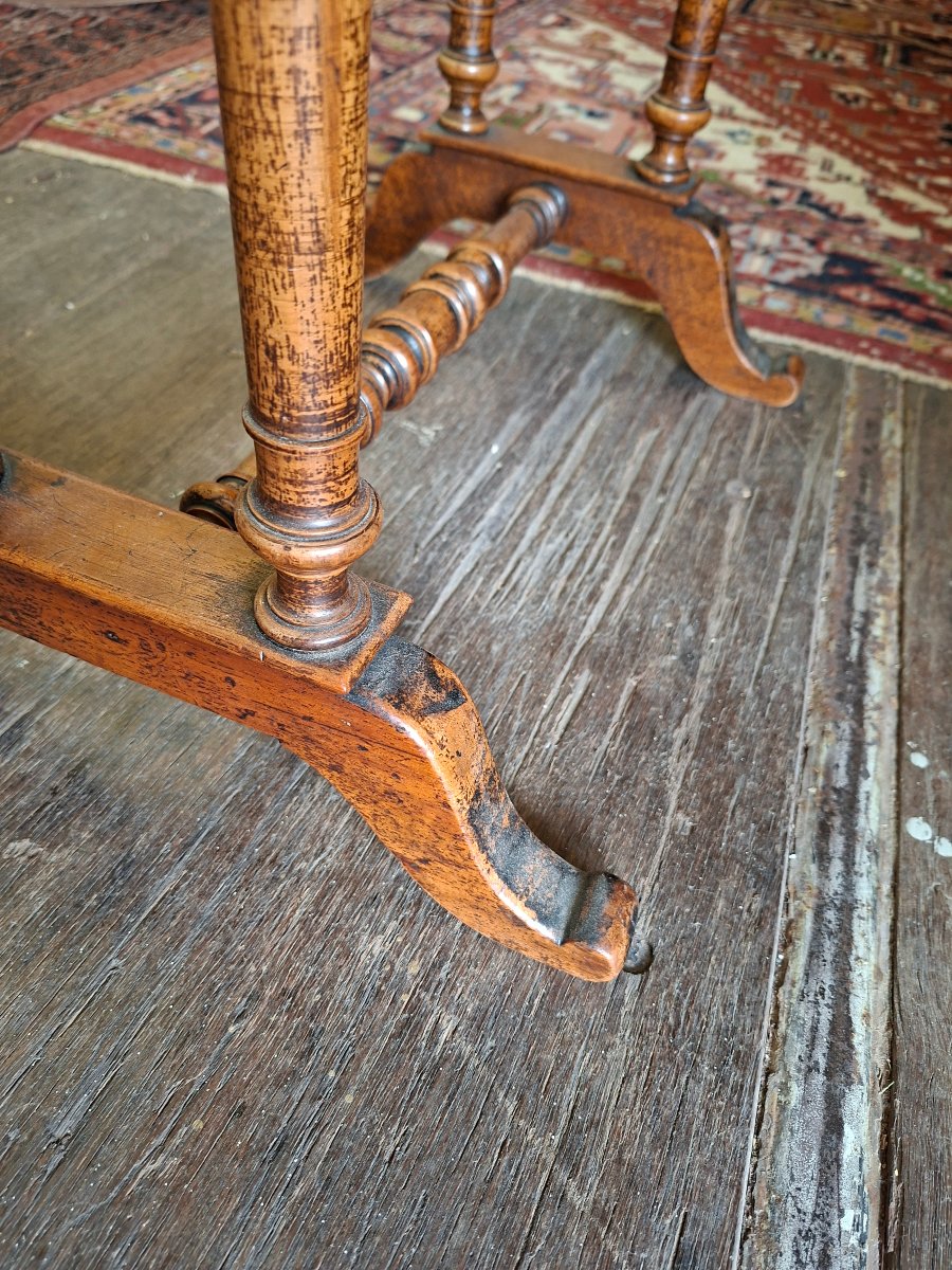 Side Table With 4 Legs-photo-2