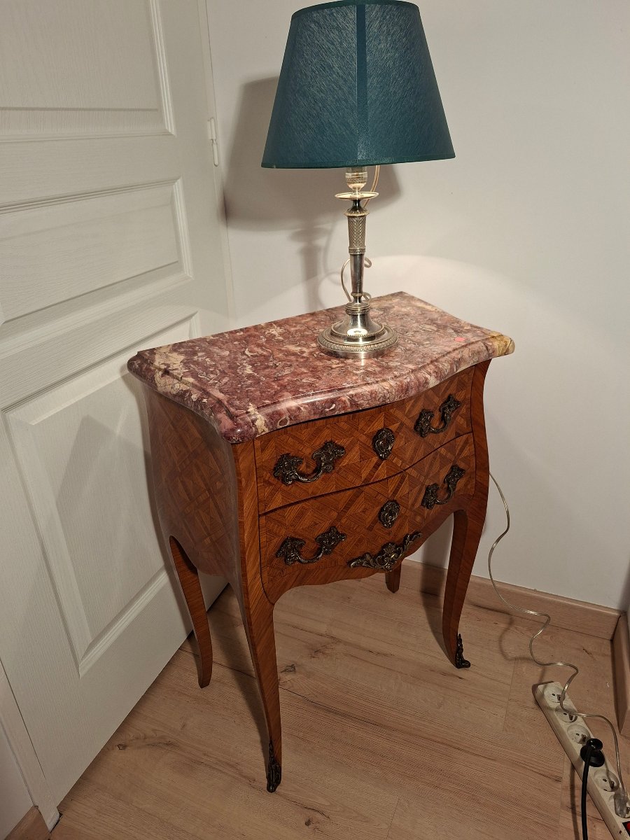 Petite Commode d'Entre-deux de Forme Galbée de Style Louis XV-photo-2