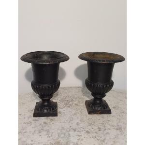 Vases Medicis en fonte