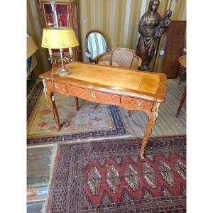 Bureau Plat style Louis XV en Marqueterie de Bois de Rose