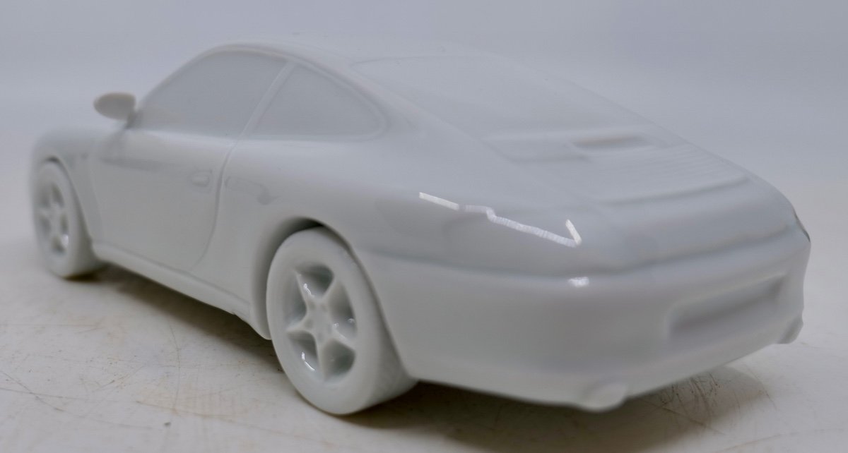 Voiture Porsche Modèle 996 En Porcelaine Par La Manufacture De Ludwigsburg (allemagne)-photo-3