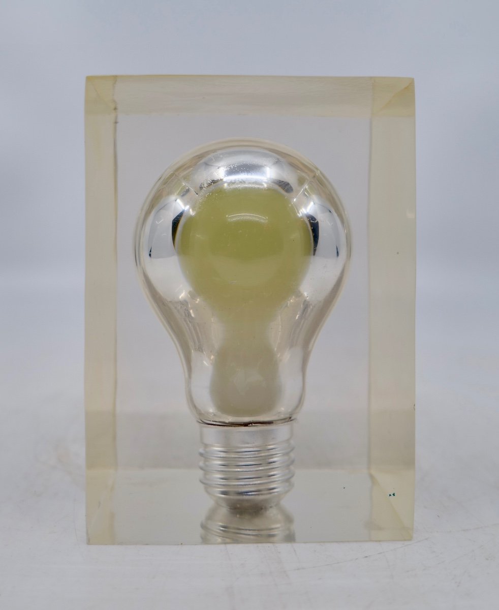 Phosphorescent Light Bulb By Pierre Giraudon - Design-photo-2