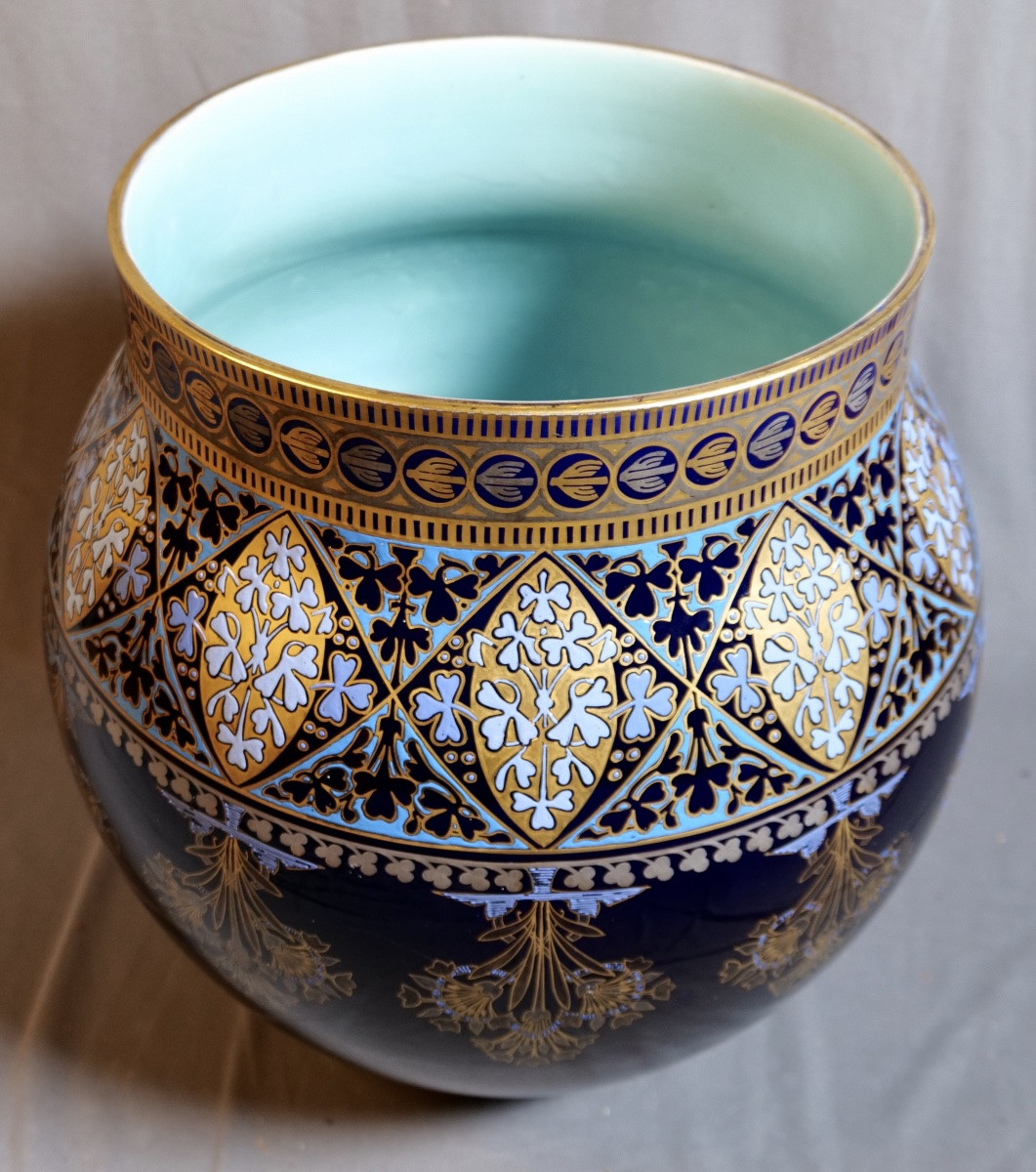 Monumental Cache Pot From Sarreguemines Decorated With Clovers On A Midnight Blue And Gold Background, Late 19th Century-photo-4
