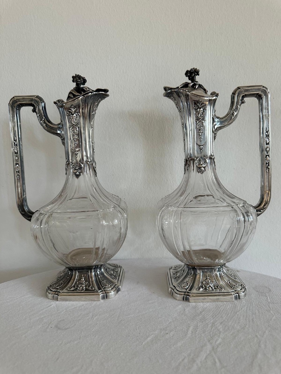 Édouard Tétard - Paire de carafes à vin en cristal et monture en argent, France.-photo-2