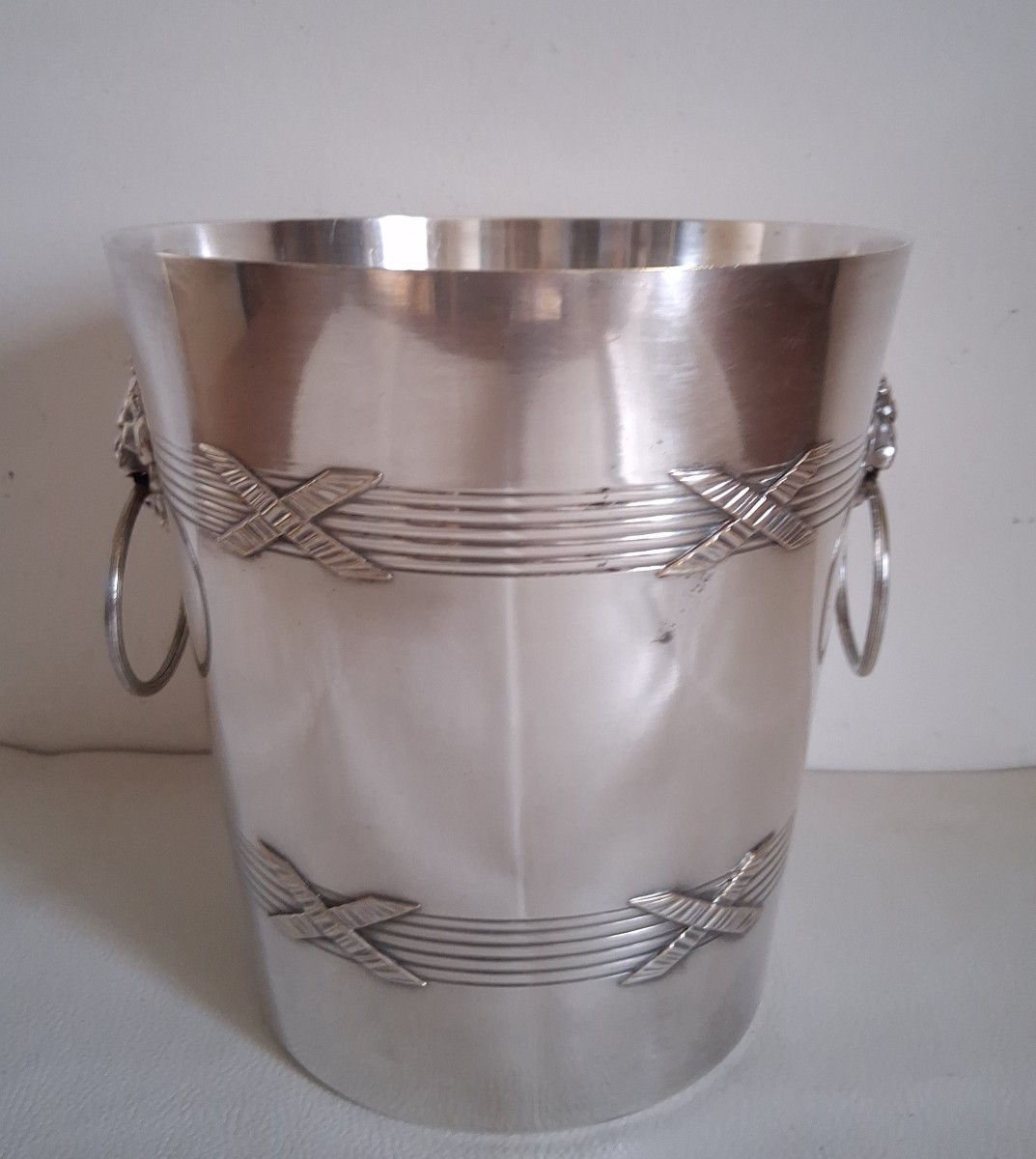 Seau à champagne en métal argenté décor têtes de lion-photo-4