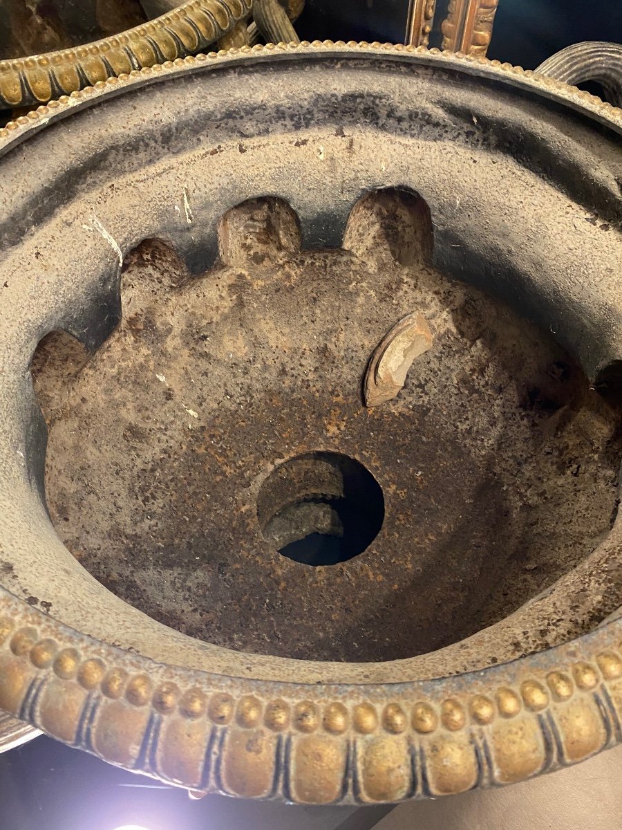 Cast Iron Garden Vase-photo-4