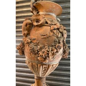 Important Pair Of Vases On Garden Terracotta Column