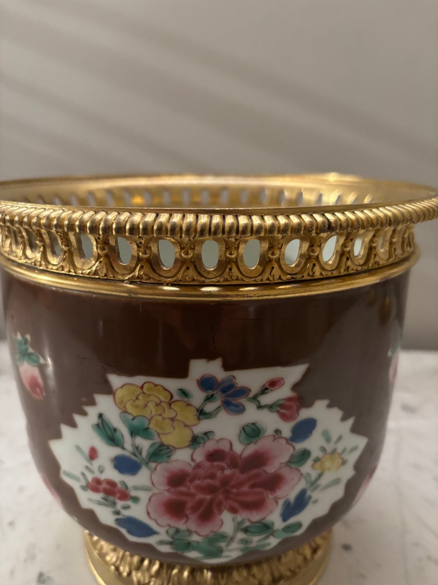 Kangxi Period Chinese Porcelain Cache-pot-photo-3