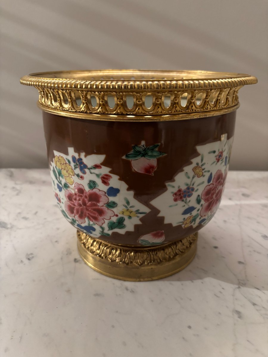 Kangxi Period Chinese Porcelain Cache-pot-photo-2