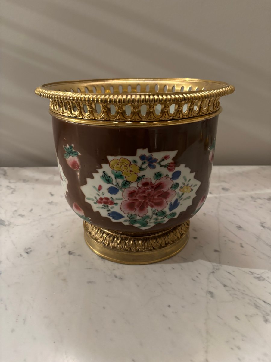 Kangxi Period Chinese Porcelain Cache-pot