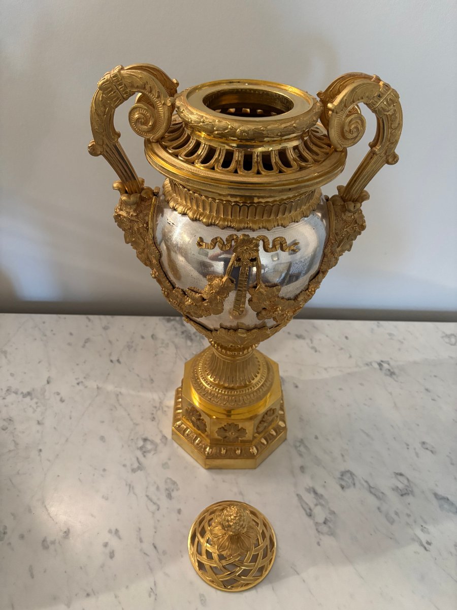 Paire de vases en bronze d'époque Louis XVI attribués à François Rémond (1747-1812)-photo-2