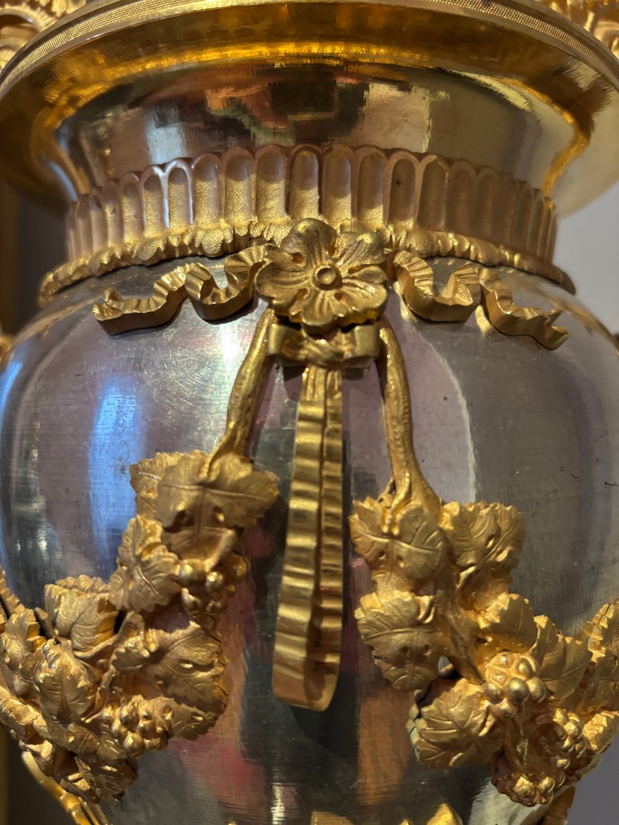 Paire de vases en bronze d'époque Louis XVI attribués à François Rémond (1747-1812)-photo-5