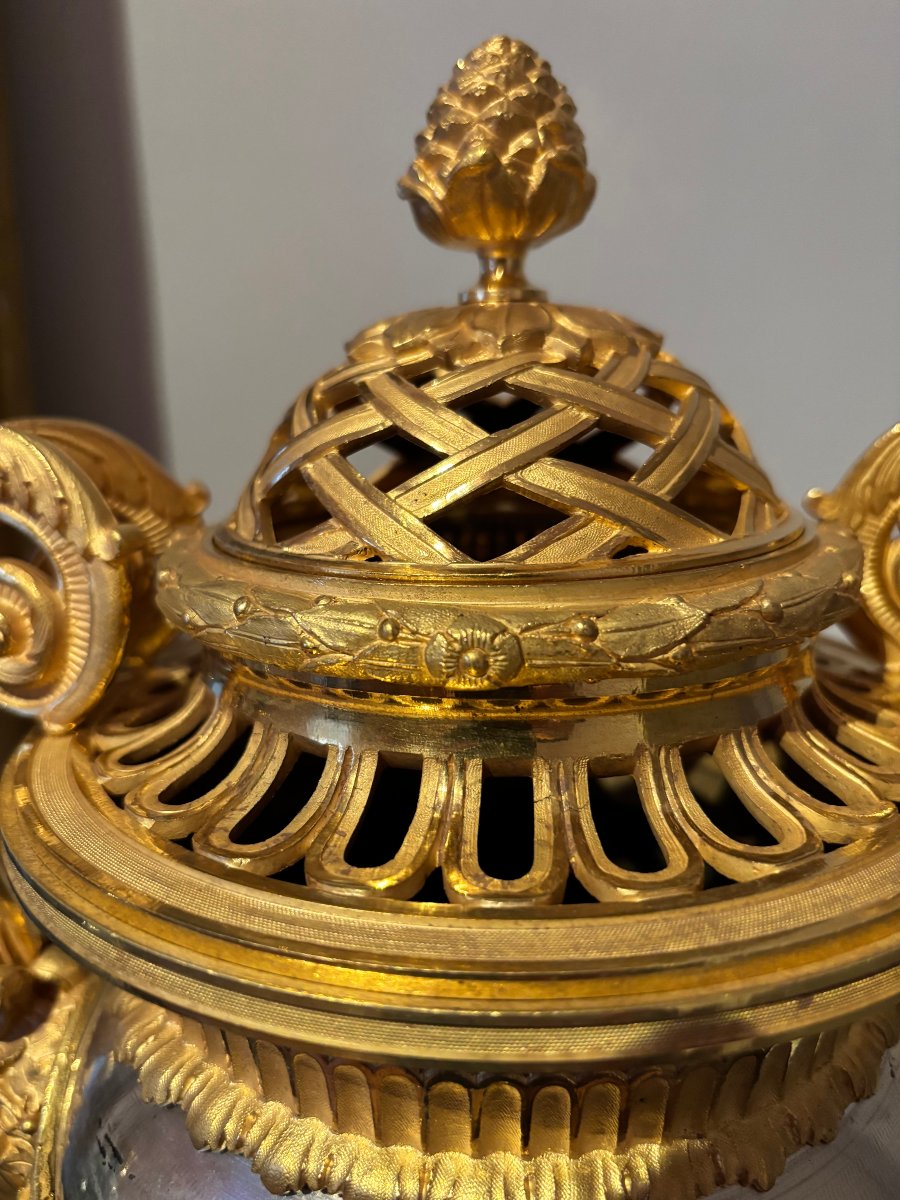Paire de vases en bronze d'époque Louis XVI attribués à François Rémond (1747-1812)-photo-6
