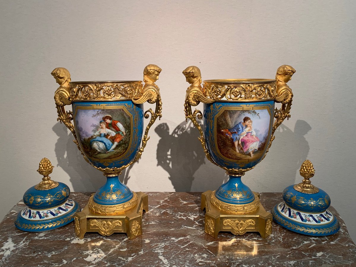 Paire de grands vases en porcelaine montés bronze-photo-8