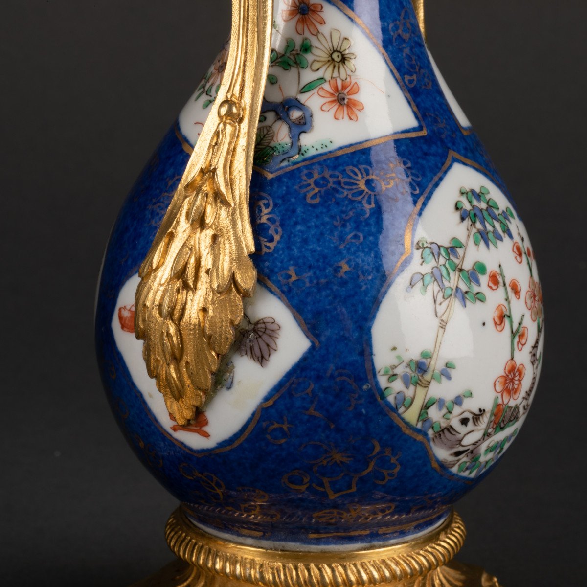 Paire de vases bouteilles en porcelaine de Chine Kangxi-photo-4