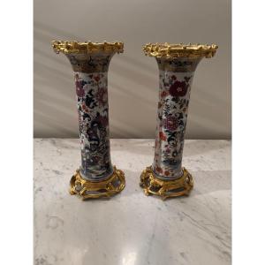 Paire de vases cornets d'époque Qianlong