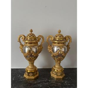 Paire de vases en bronze d'époque Louis XVI attribués à François Rémond (1747-1812)