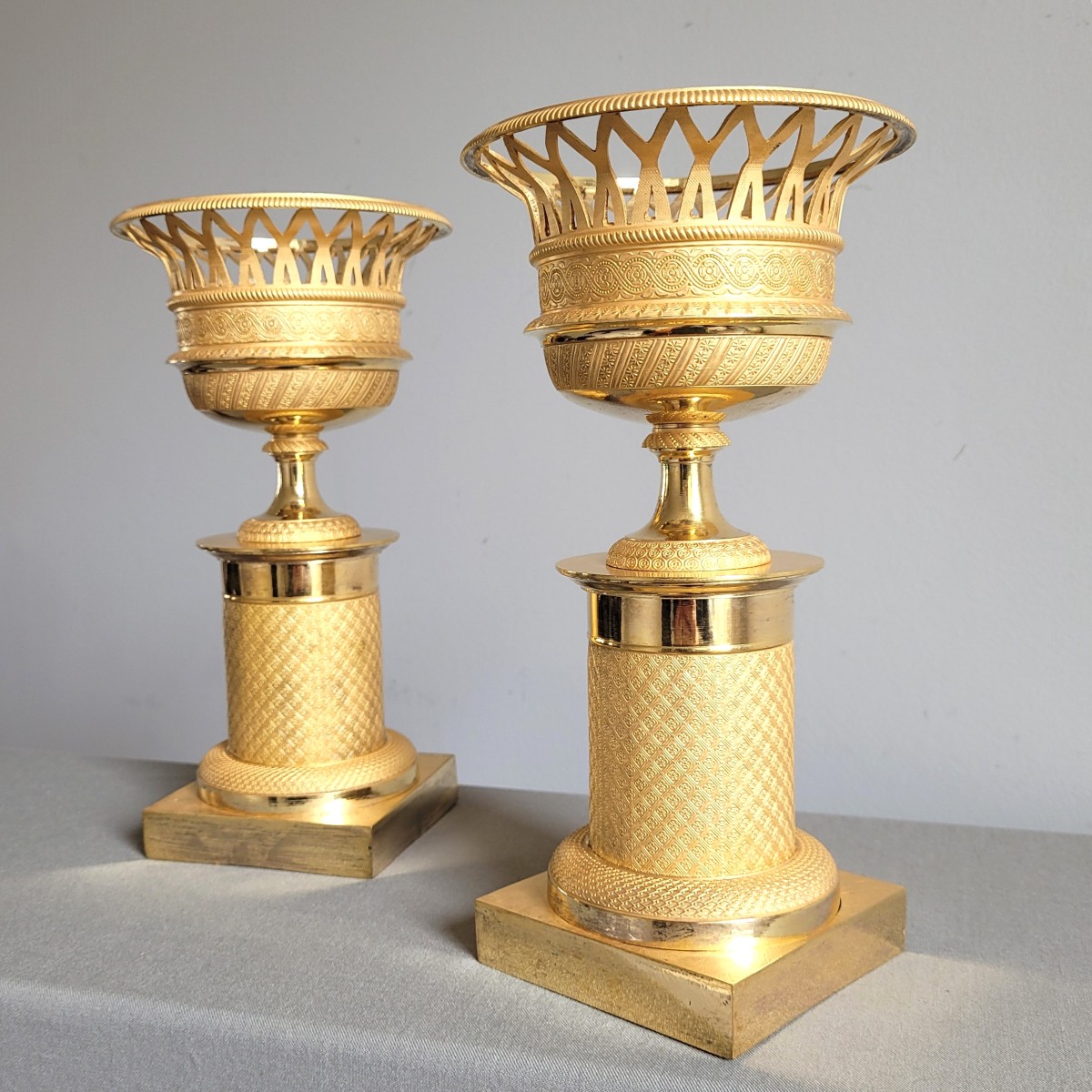 Paire de Cassolettes en Corbeilles, Epoque Empire.