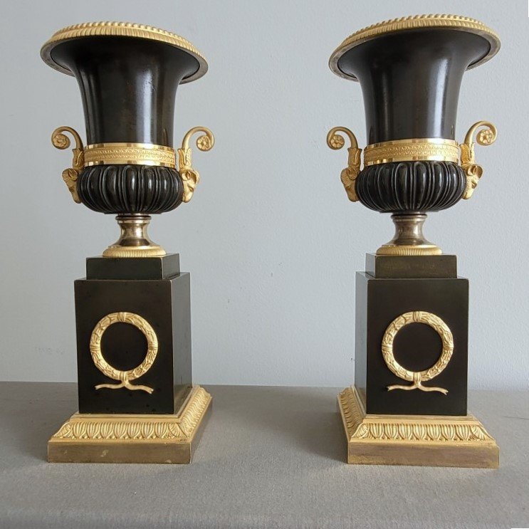 Pair Of Neoclassical Vases From The Restoration Period, Circa 1820.-photo-2
