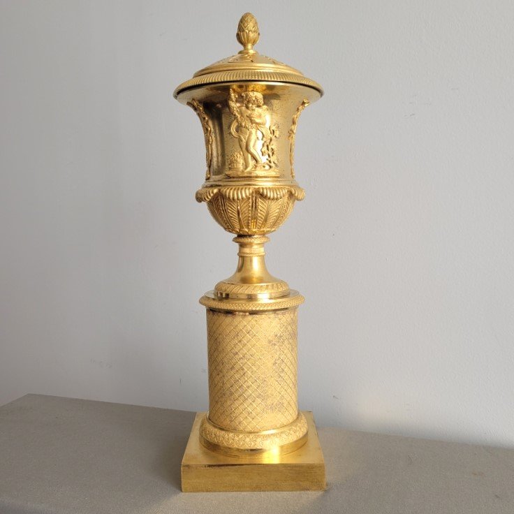Empire-era Potpourri Vase Double As A Candleholder.