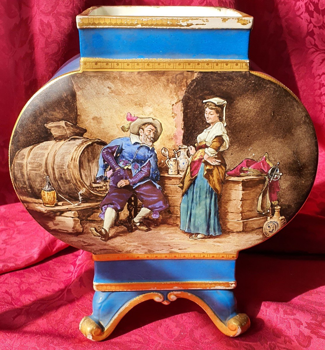 Paire de Vases  Bernardaut, décorés de scènes  humoristiques de traverne-photo-4