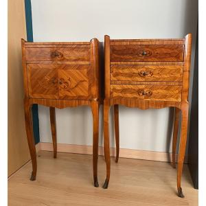Deux meubles de milieu formant paire