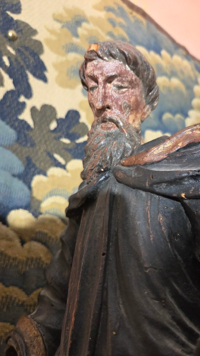 17th Century Carved Wooden Saint-photo-3