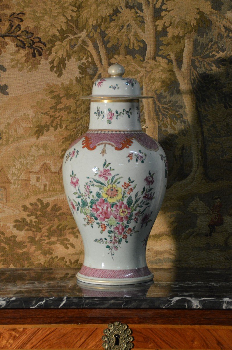 Grande Potiche En Porcelaine De Chine